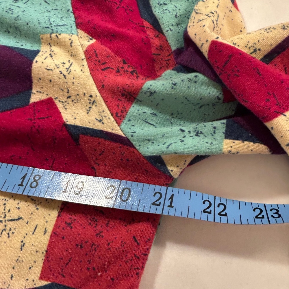 LuLaRoe Women's 2XL Multicolor Geometric Pattern Blouse Long Sleeve HI/Lo Hem - Picture 3 of 5